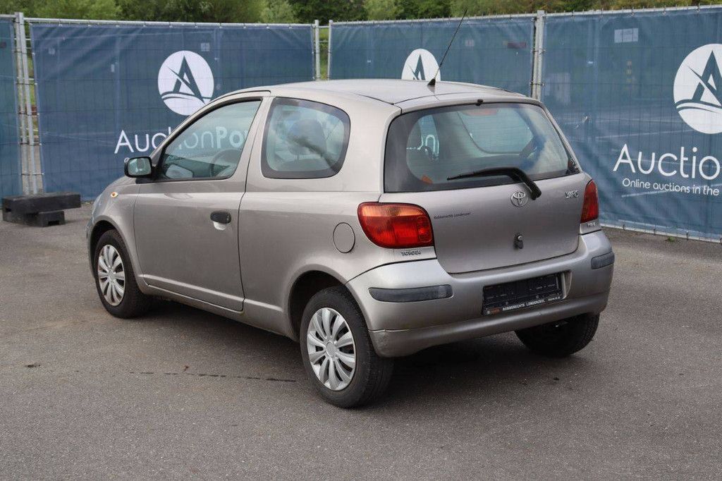 Passenger car Toyota Yaris Petrol 69hp 2004 (Margin)