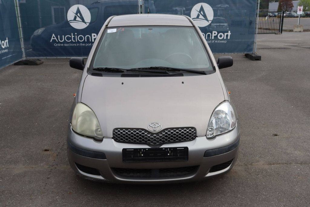 Passenger car Toyota Yaris Petrol 69hp 2004 (Margin)