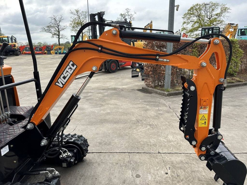 Mini Excavator Vicsec VC15-Y Petrol 2025