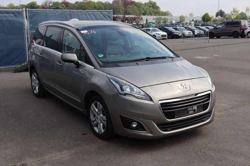 SUV Peugeot 5008 Diesel 120hp 2016 (Margin)