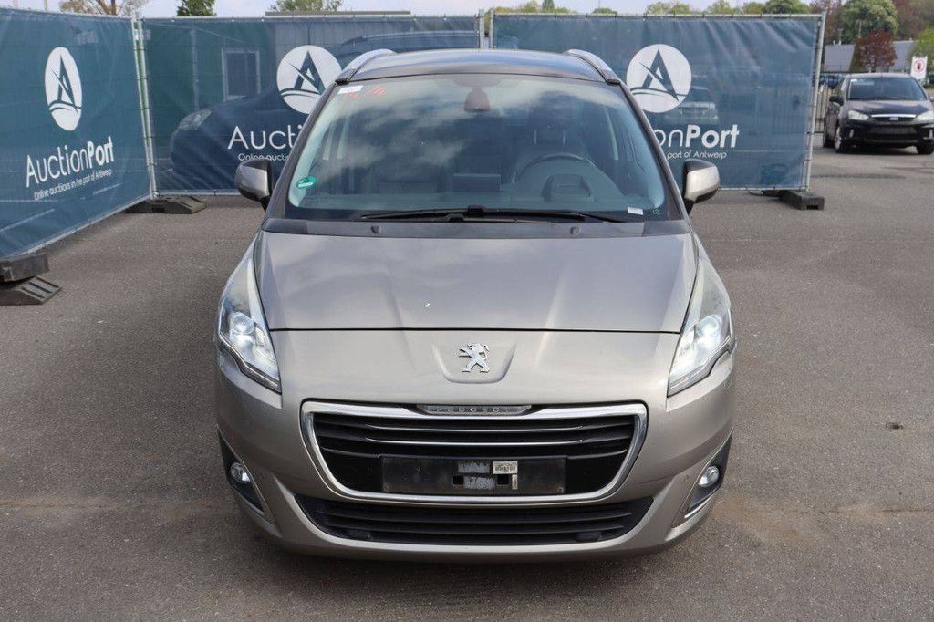 SUV Peugeot 5008 Diesel 120hp 2016 (Margin)