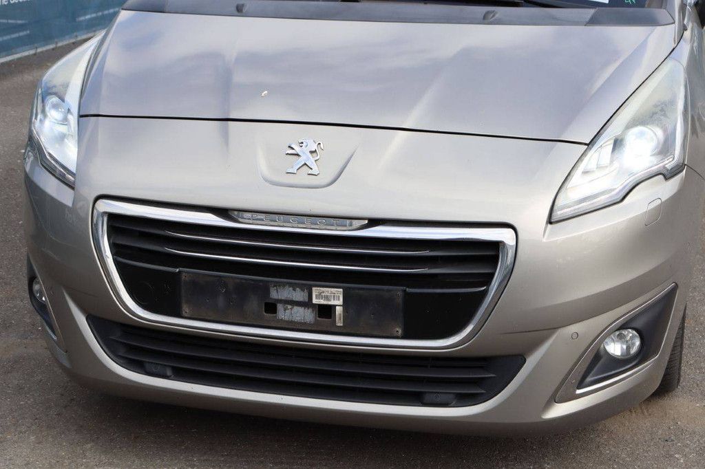 SUV Peugeot 5008 Diesel 120hp 2016 (Margin)