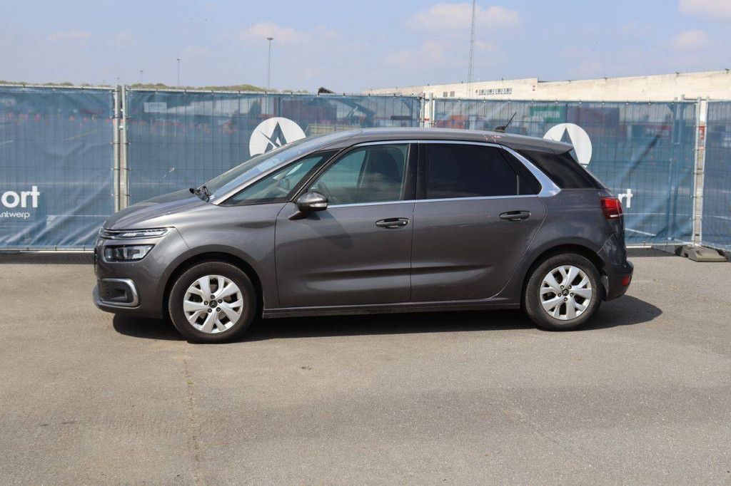 Passenger car Citroën C4 Petrol 130hp 2018 (Margin)