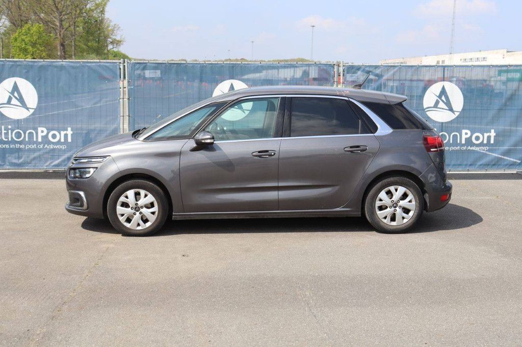 Passenger car Citroën C4 Petrol 130hp 2018 (Margin)