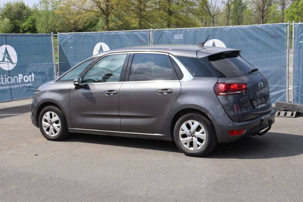 Passenger car Citroën C4 Petrol 130hp 2018 (Margin)