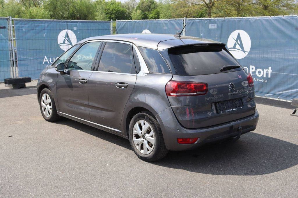 Passenger car Citroën C4 Petrol 130hp 2018 (Margin)