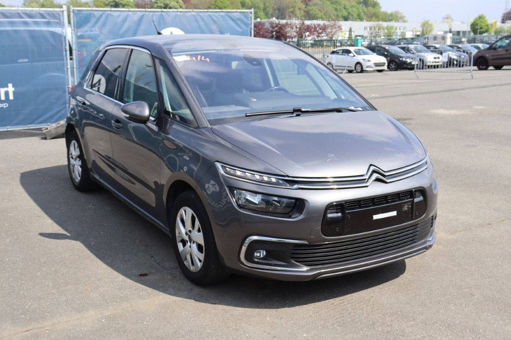 Passenger car Citroën C4 Petrol 130hp 2018 (Margin)