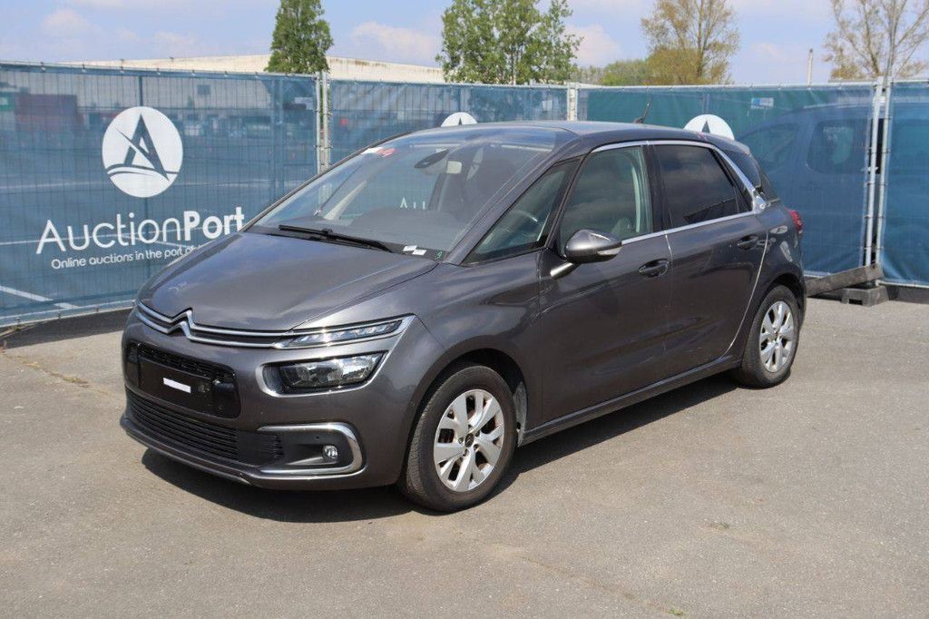 Passenger car Citroën C4 Petrol 130hp 2018 (Margin)