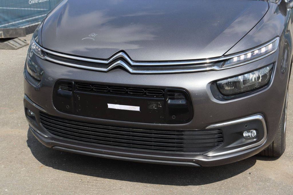 Passenger car Citroën C4 Petrol 130hp 2018 (Margin)