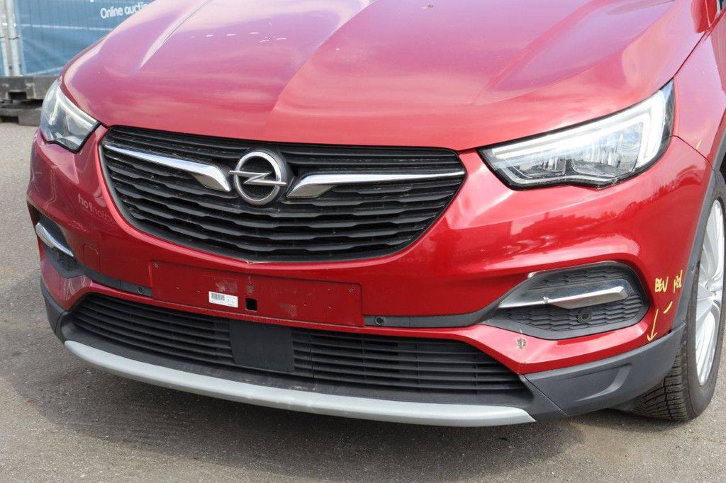 SUV Opel Grandland Petrol 130hp 2018 (Margin)