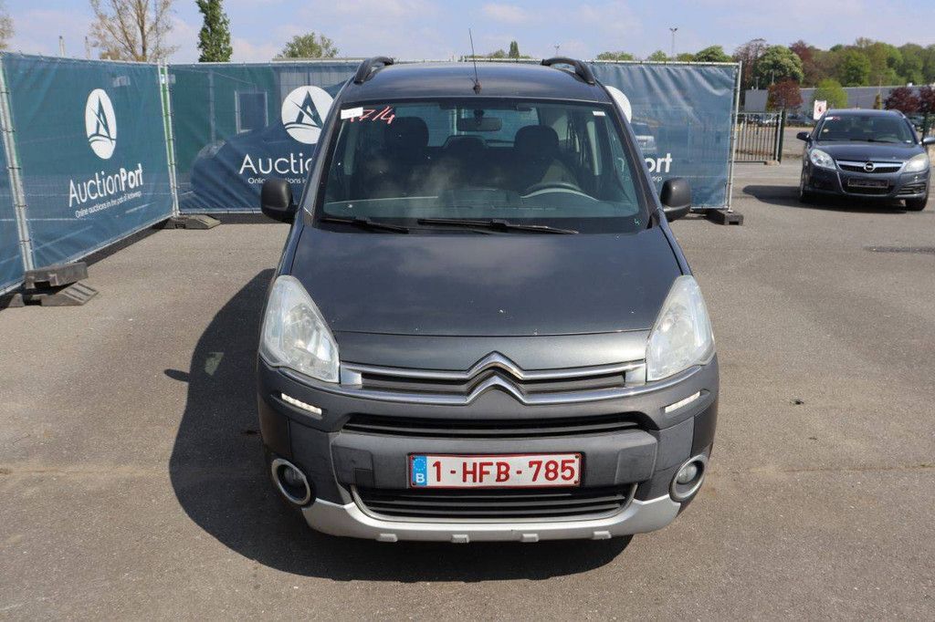 Passenger car Citroën Berlingo Diesel 74hp 2014 (Margin)