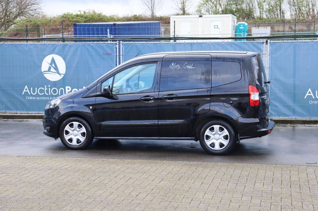 Passenger car Ford Tourneo Petrol 100hp 2017 (Margin)