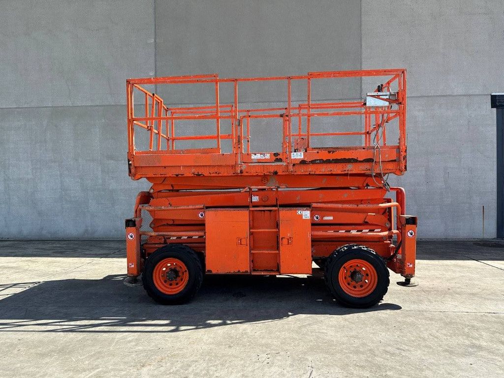 Skyjack SJ-8841 Aerial Work Platform