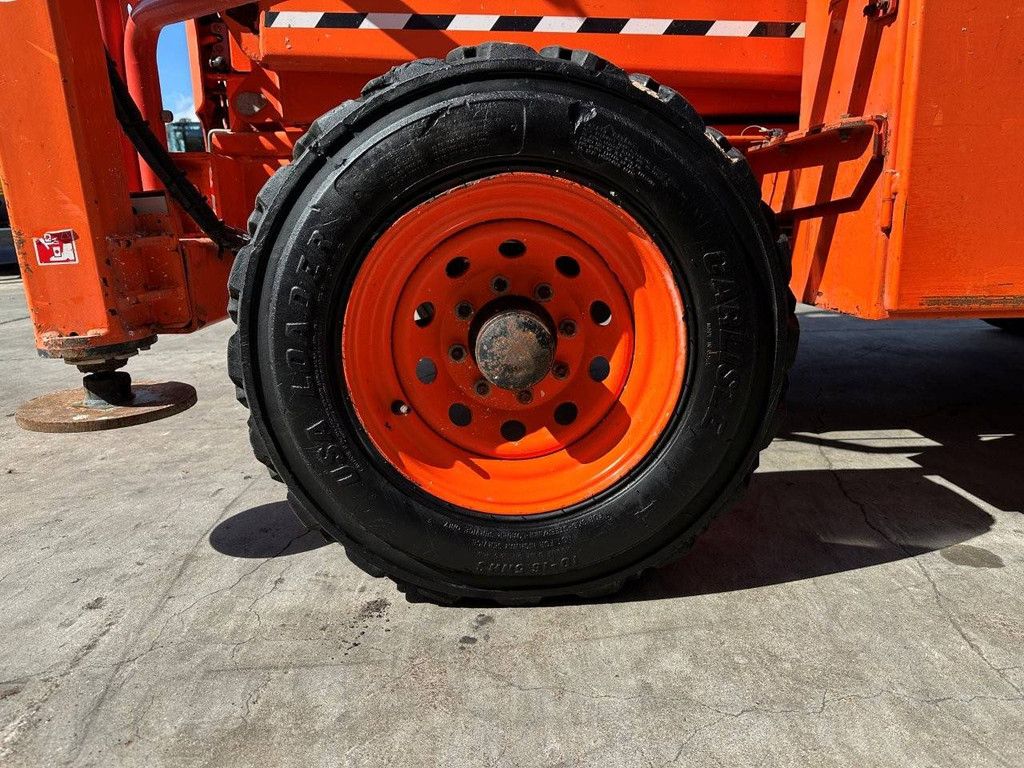 Skyjack SJ-8841 Aerial Work Platform