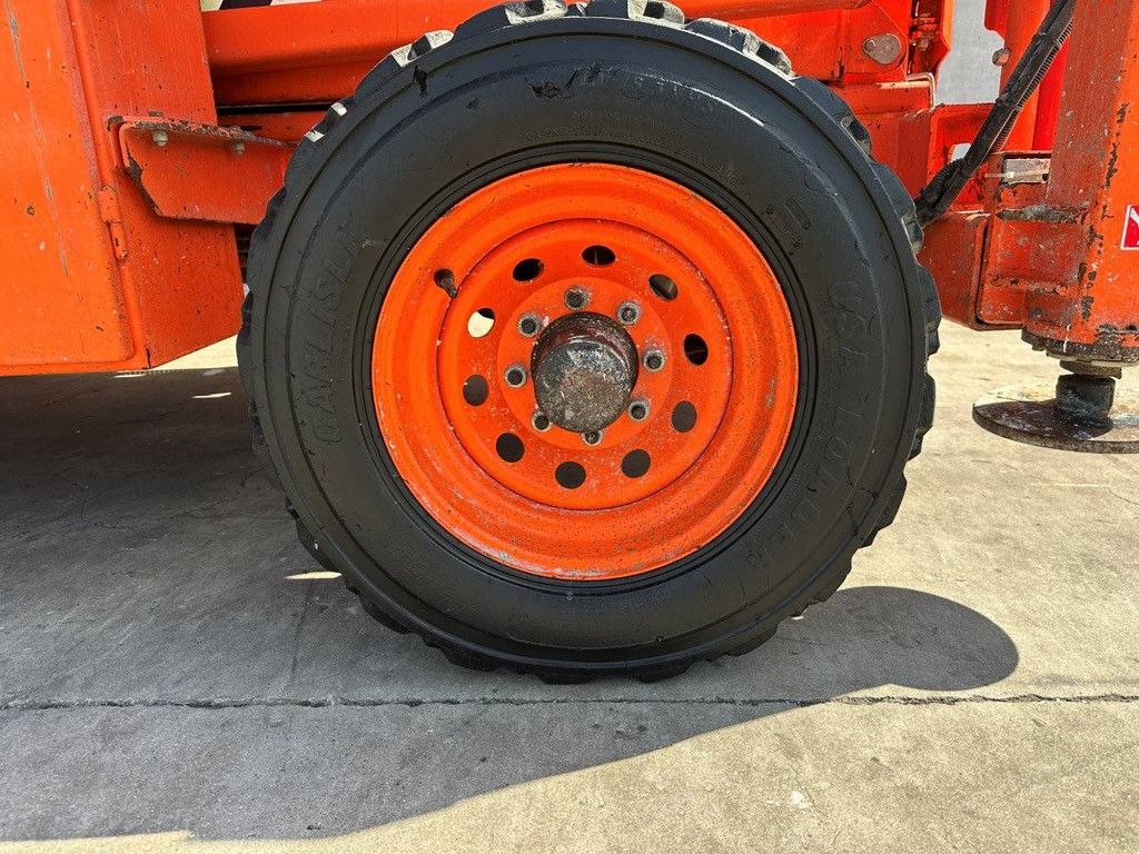 Skyjack SJ-8841 Aerial Work Platform