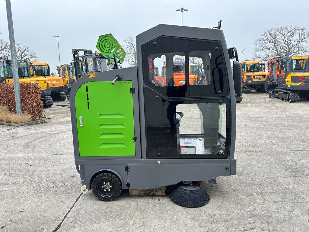 Starvox D19 Electric Sweeper 2025