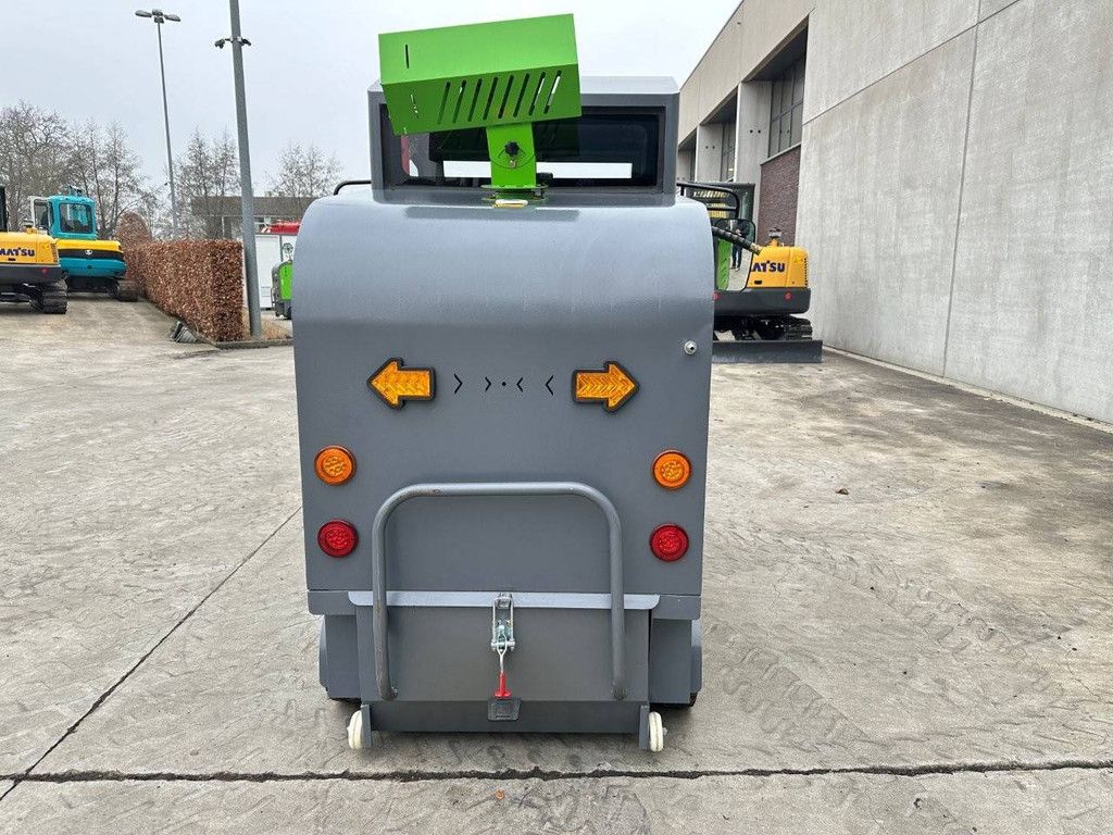 Starvox D19 Electric Sweeper 2025