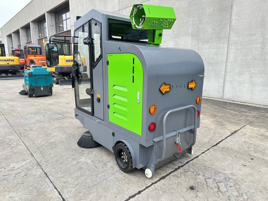 Starvox D19 Electric Sweeper 2025