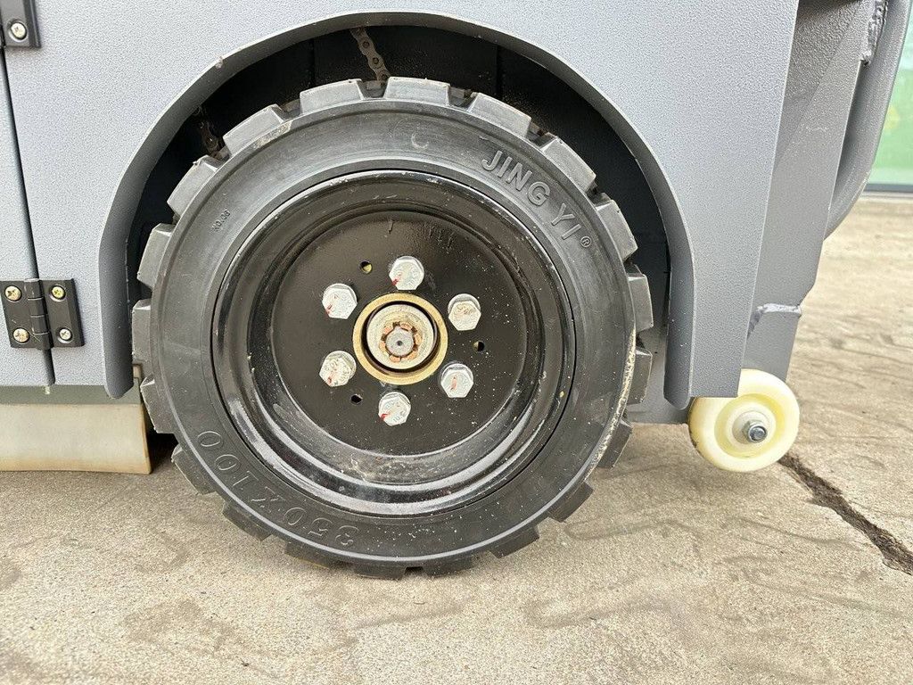 Starvox D19 Electric Sweeper 2025