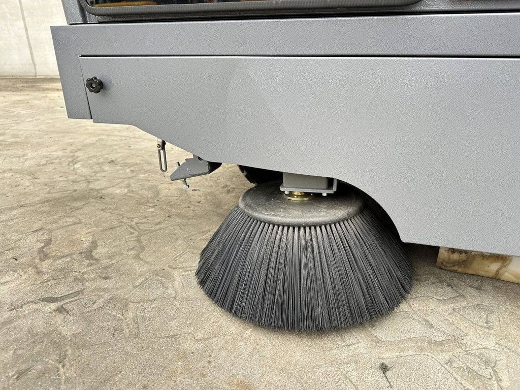 Starvox D19 Electric Sweeper 2025