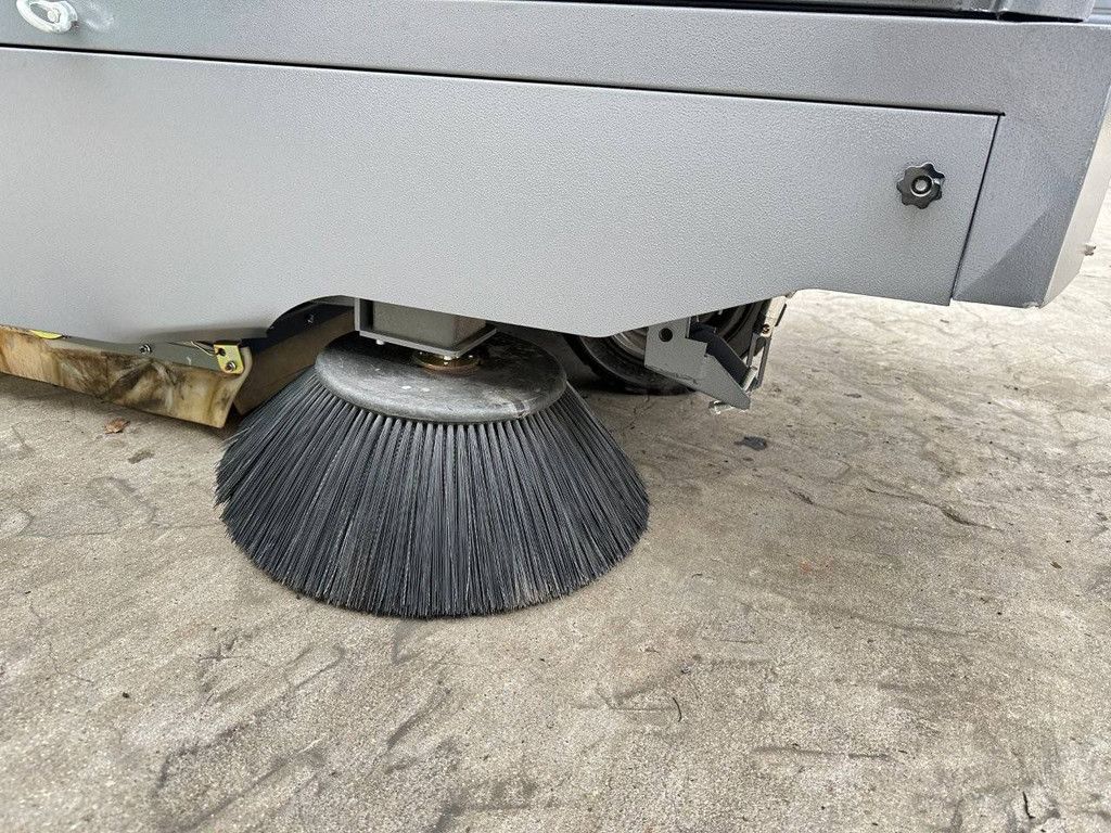 Starvox D19 Electric Sweeper 2025