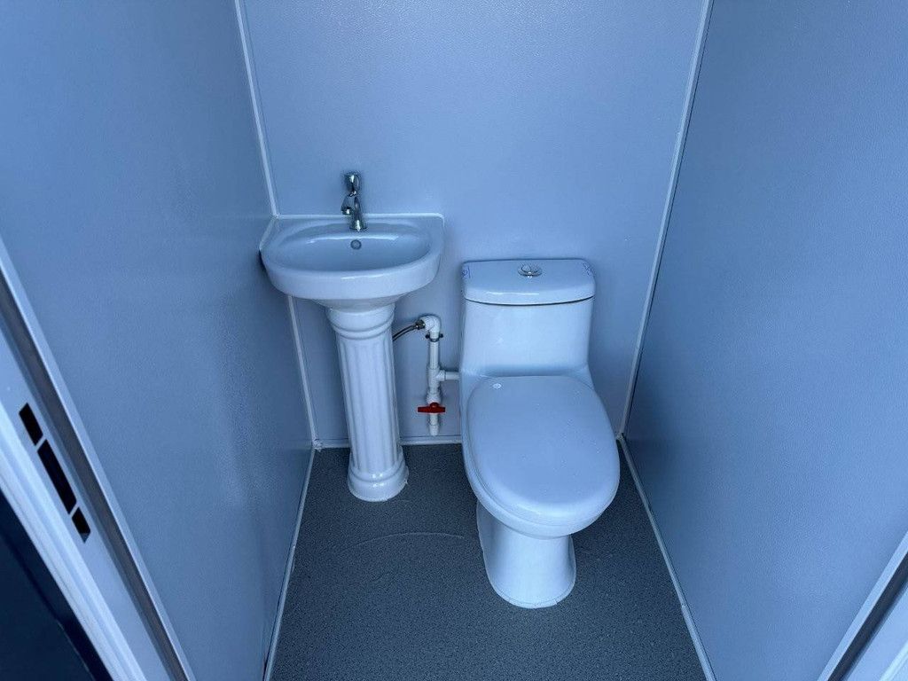 Double Toilet Cabin