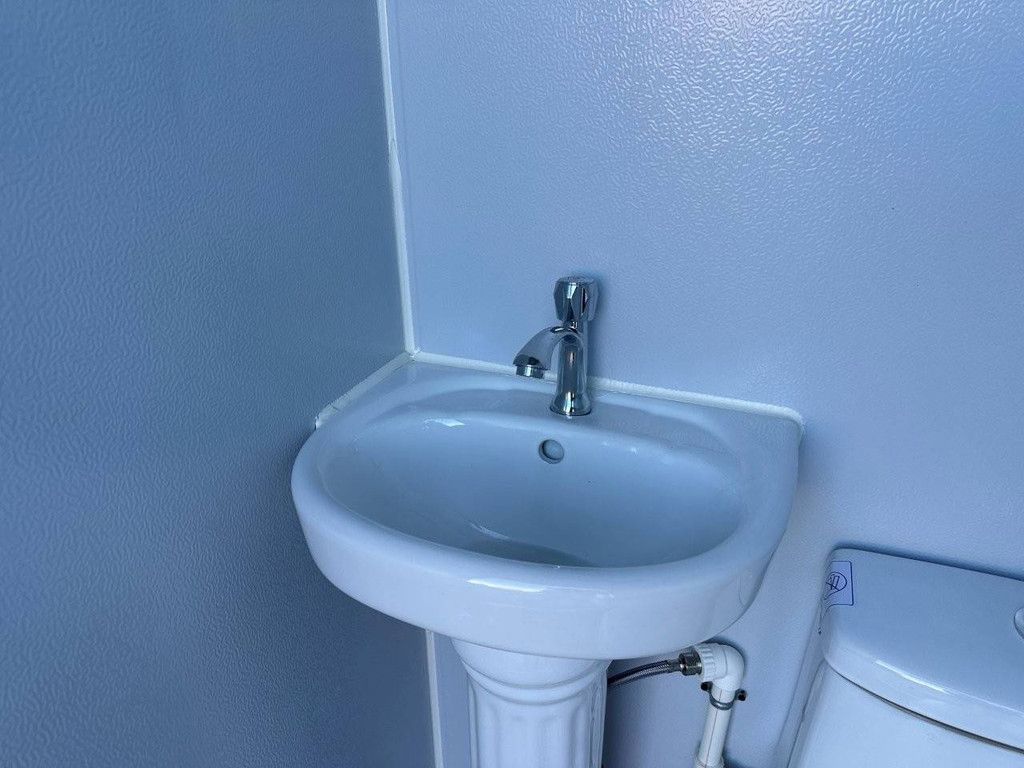 Double Toilet Cabin