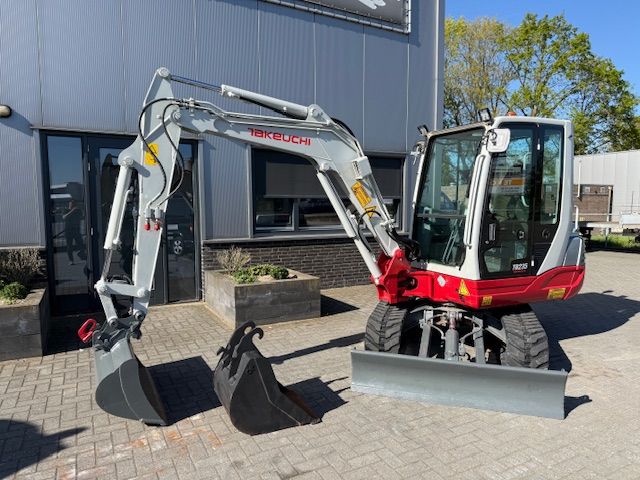 Takeuchi TB235 Bj17 SLP/SRT 3.6T Minigraver Minikraan