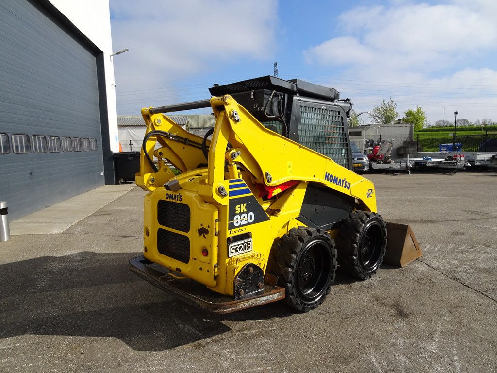 Komatsu SK820