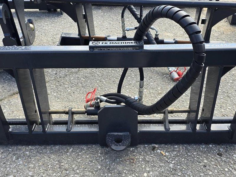 FK Machinery Hydraulischer Adapter Merlo auf Euro Aufnahme