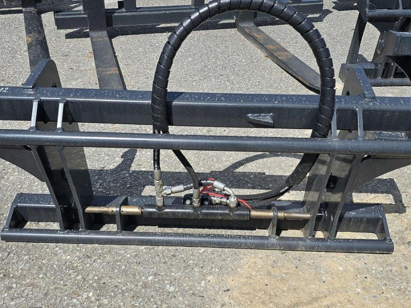 FK Machinery Hydraulischer Adapter Kramer Groß auf Euro