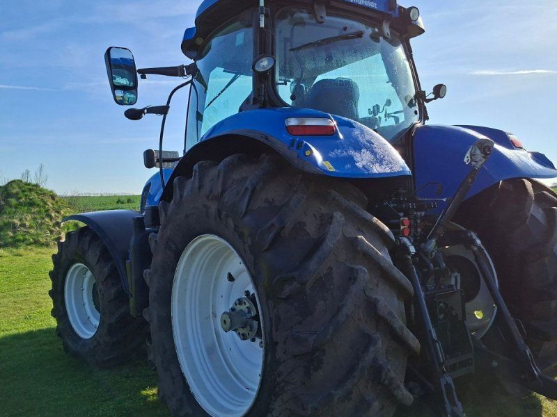New Holland T7.220 PC CLASSIC