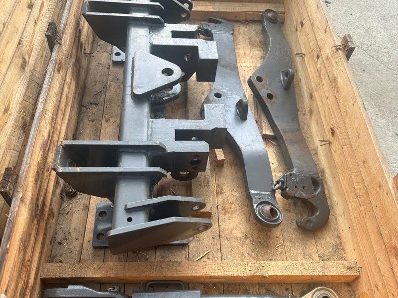 Claas Dreipunktbock Unterlenker Hubstreben Xerion