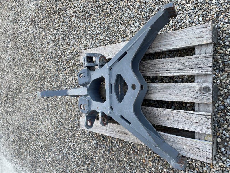 Claas Schwenkkraftheber für Xerion