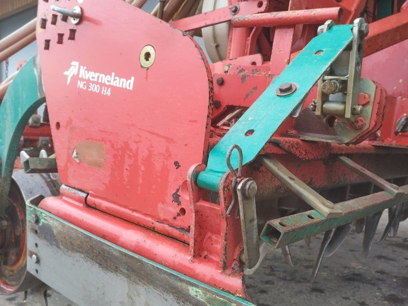 Kverneland NG 300 H4