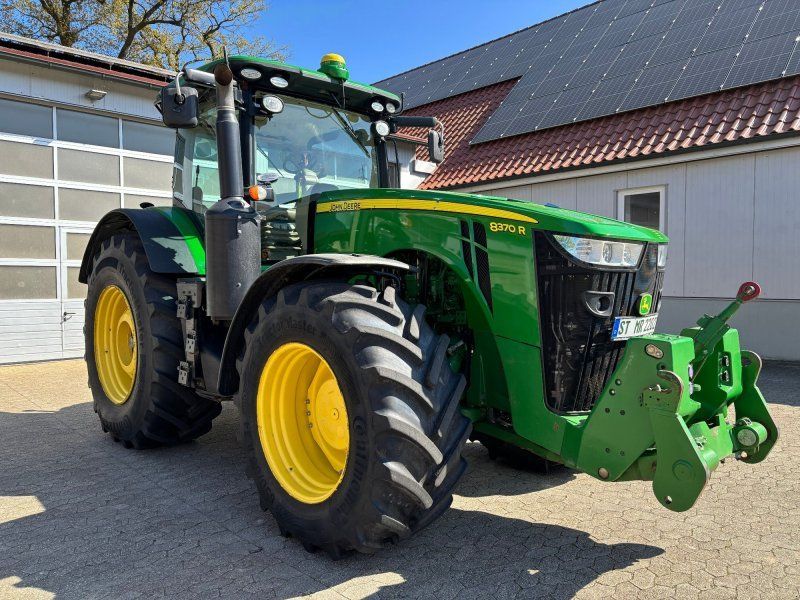 John Deere 8370R