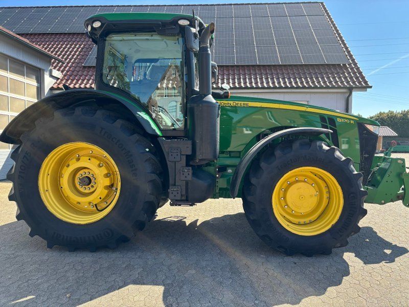 John Deere 8370R