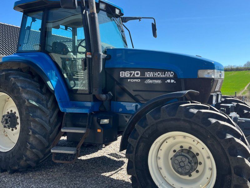New Holland 8670 Lavt timetal kun 5600 timer