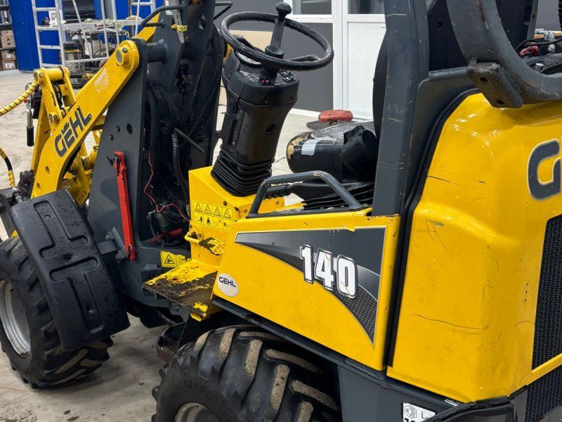 Gehl AL140