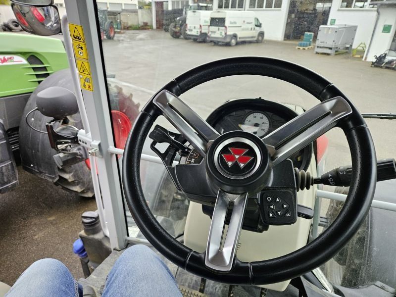 Massey Ferguson 5S.115 DYNA-4 CLUSIVE