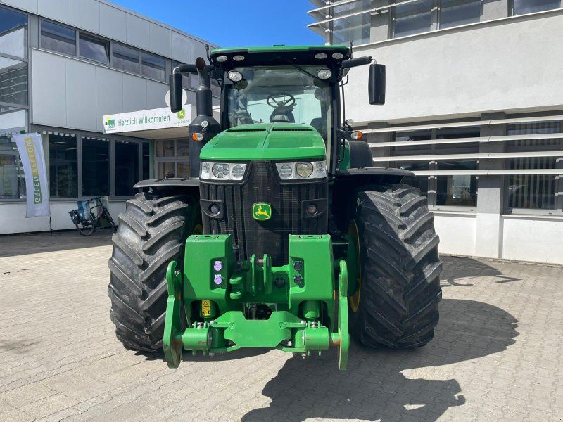 John Deere 8400 R 8400R mit Zwillingsbereifung