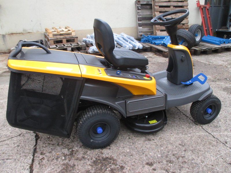 Stiga Swift 372e mit 4 Wechselakkus (2 x 5 Ah, 2 x 7,5 Ah)