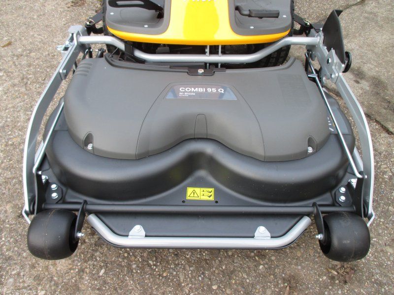 Stiga Park 300 mit Mähwerk Combi 95 Q Knicklenker Frontmäher
