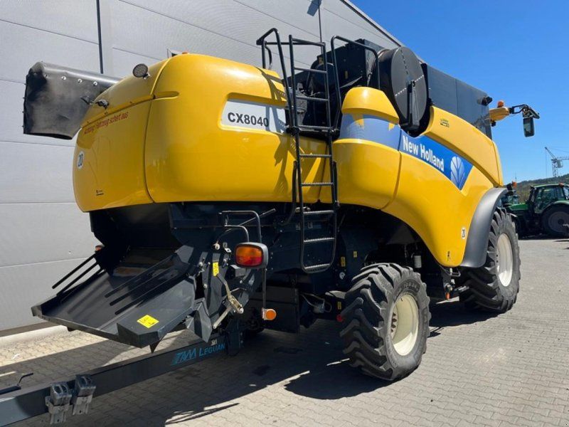 New Holland CX 8040