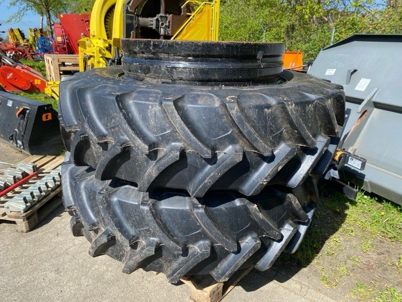 Ceat 420/85R38 + 380/70R28