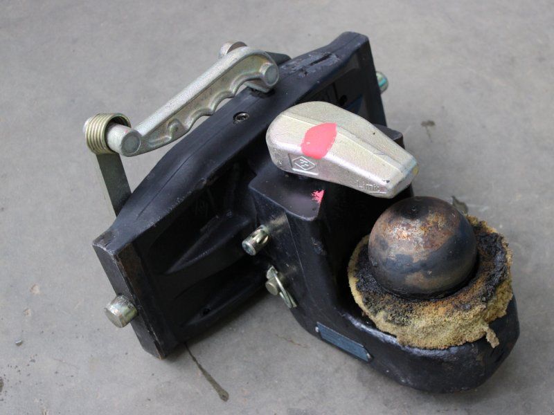 Massey Ferguson K80 mit Anbauen