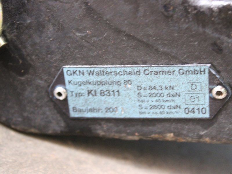 Massey Ferguson K80 mit Anbauen