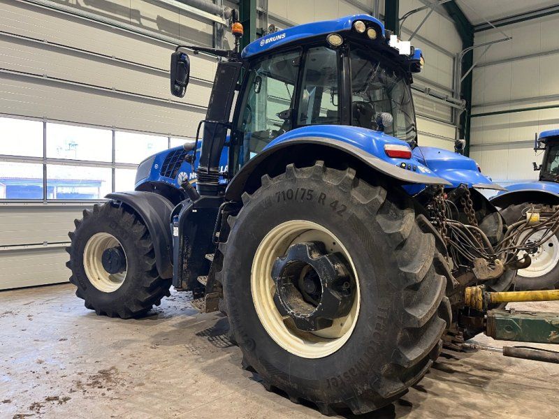 New Holland T8.435 AC