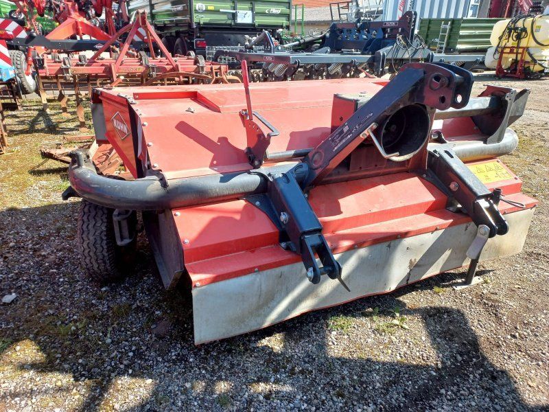 Kuhn TC 320