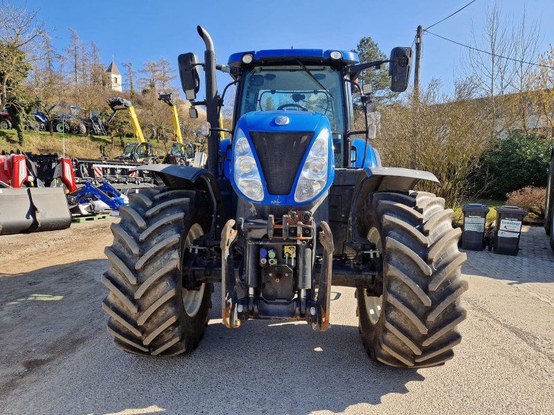 New Holland T7.220